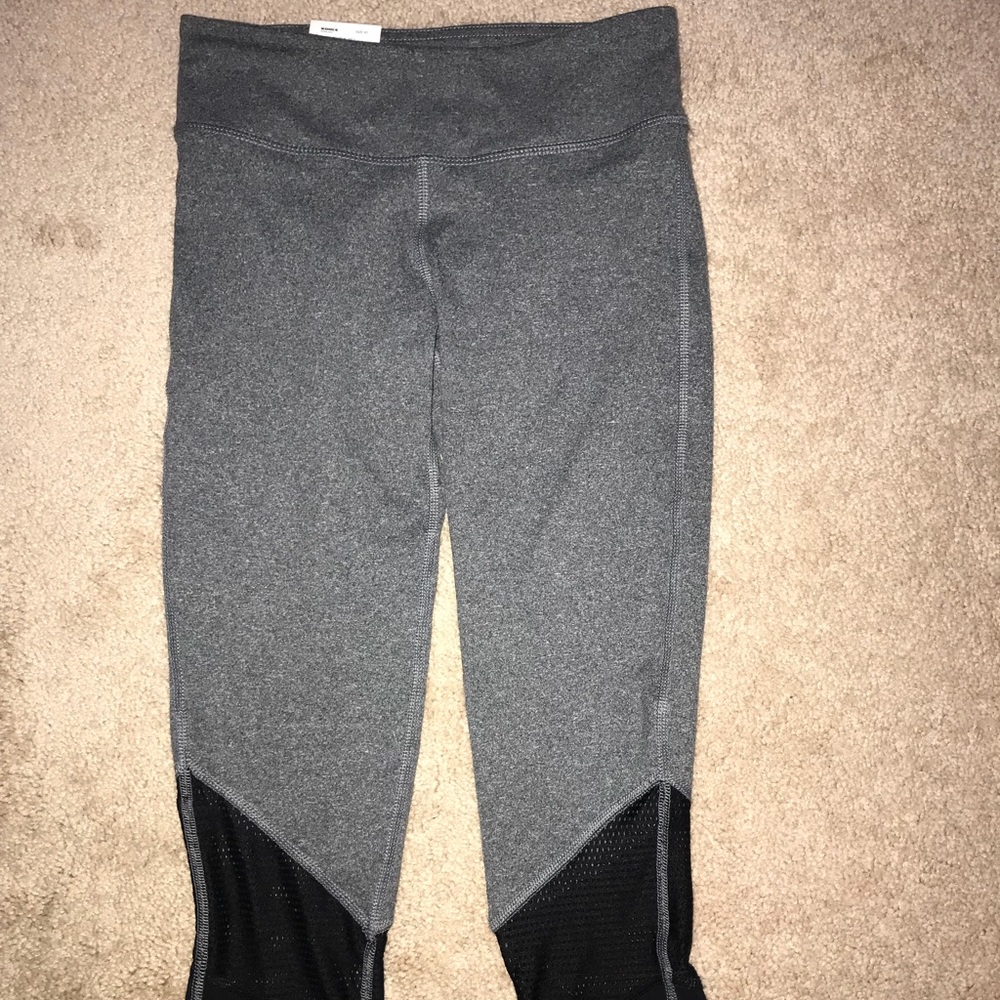Capri yoga pants